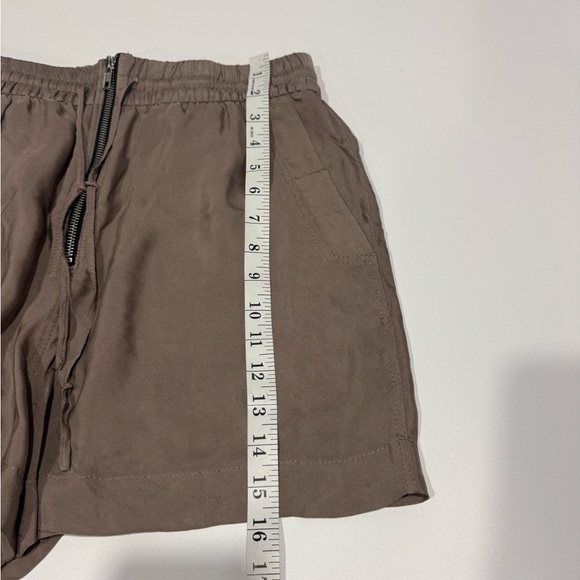 Zara Women’s Tan Cargo Shorts Size Small - Picture 5 of 9